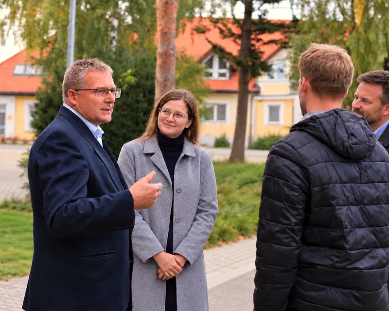 Ing. Peter Kučera v rozhovore s obyvateľmi obce